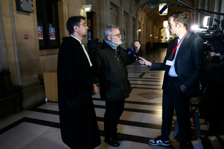 Le journaliste français Didier François, ancien otage en Syrie, s'exprime le 17 février 2025 à Paris avant le début du procès de Mehdi Nemmouche