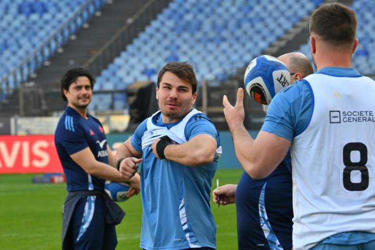 Antoine Dupont lors de l'entrainement du capitaine à Rome, le 22 février 2025