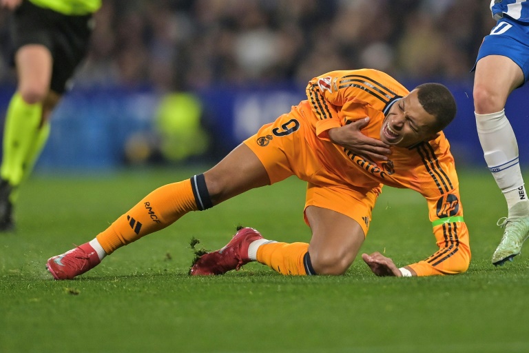 Le joueur du Real Madrid Kylian Mbappe lors du match de championnat d'Espagne de football contre le RCD Espanyol au stade RCDE à Cornella de Llobregat le 1er février 2025.