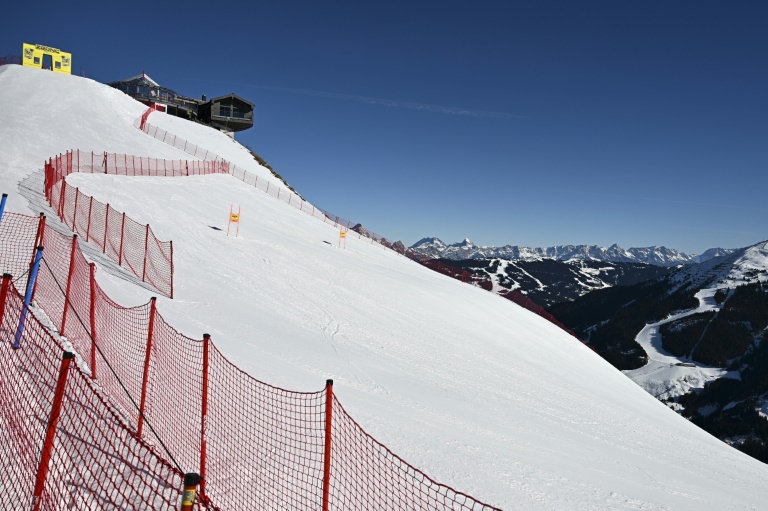 Cette photographie prise le 3 février 2025 à Hinterglemm montre une vue du point de départ de la descente masculine  des Championnats du monde de ski alpin 2025, qui ont lieu du 4 au 16 février 2025