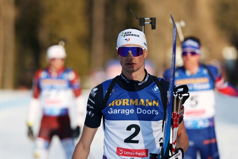 Le Français Eric Perrot 7e de la mass start des Mondiaux de biathlon, le 23 février 2025 à Lenzerheide (Suisse)