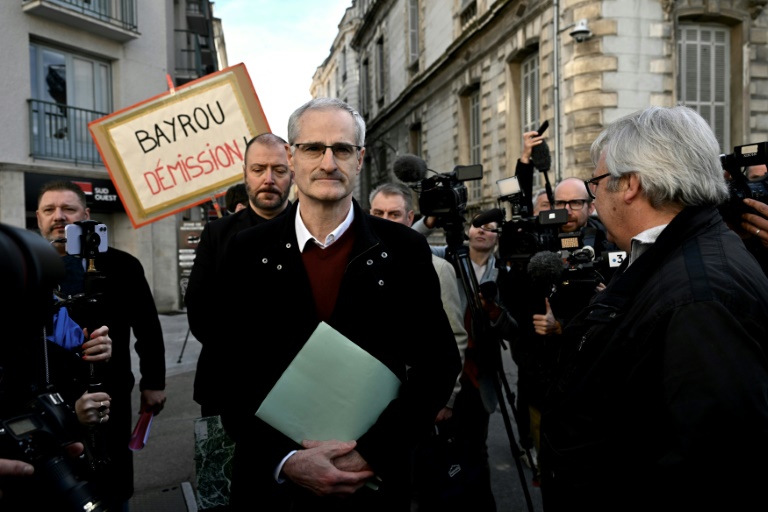 Alain Esquerre, porte-parole du collectif des victimes du collège-lycée de Bétharram, le 15 février 2025 à Pau avant sa rencontre avec le Premier ministre François Bayrou