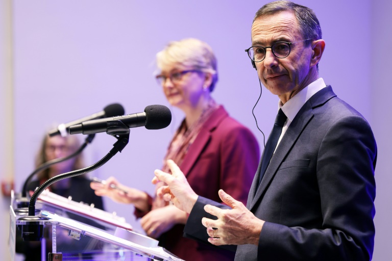 Le ministre français de l'Intérieur Bruno Retailleau et son homologue britannique Yvette Cooper au Touquet le 27 février 2025