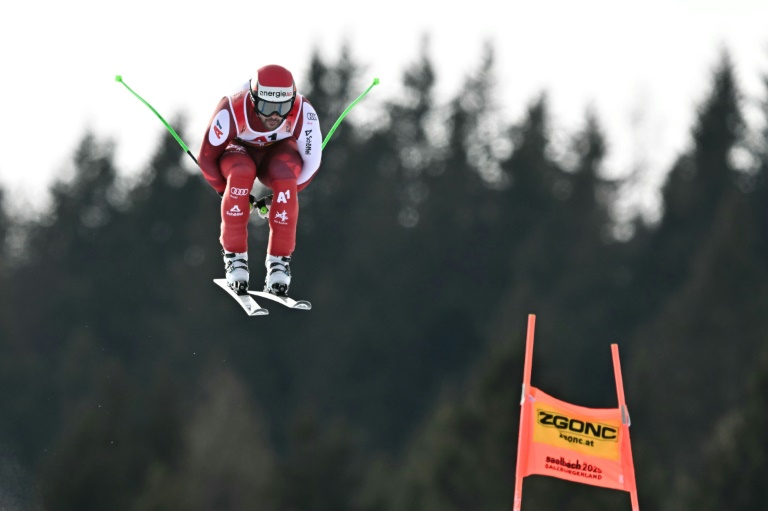 L'Autrichien Vincent Kriechmayr sur la piste de la descente de Saalbach, le 9 février 2025