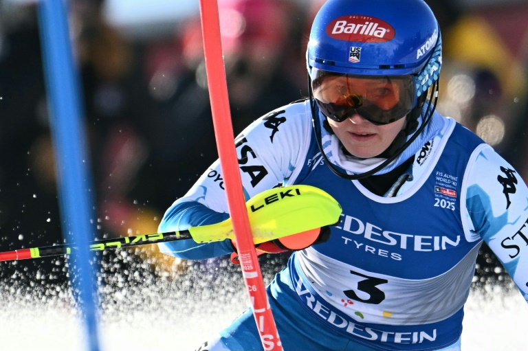 L'Américaine Mikaela Shiffrin a terminé cinquième du slalom des Championnats du monde de ski alpin à Saalbach (Autriche) le 15 février 2025