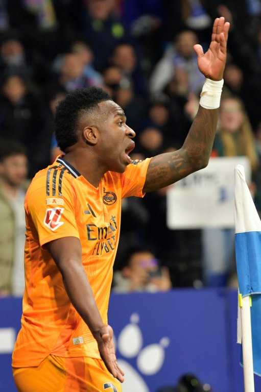 Le joueur du Real Madrid Vinicius Junior lors du match de championnat d'Espagne contre le RCD Espanyol au RCDE Stadium à Cornella de Llobregat le 1er février 2025.