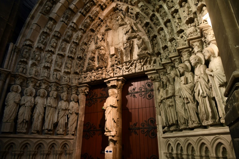 Le Portail des apôtes de la cathédrale Notre-Dame de Dax, le 18 février 2025 dans les Landes