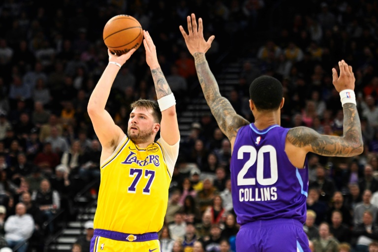 Luka Doncic (Los Angeles Lakers) contre Utah Jazz en NBA à Salt Lake City le 12 février 2025.