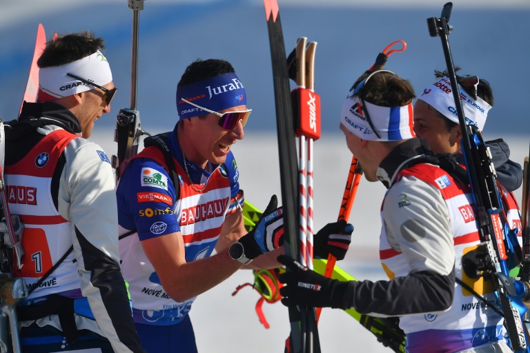 La joie du relais français, victorieux à Nove Mesto, le 9 mars 2025