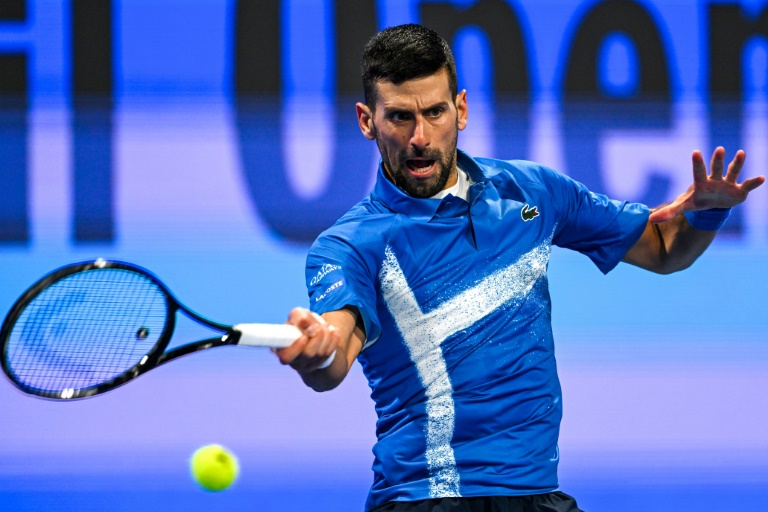 Le Serbe Novak Djokovic lors de sa défaite contre l'Italien Matteo Berettini au premier tour du tournoi ATP 500 de Doha le 18 février 2025