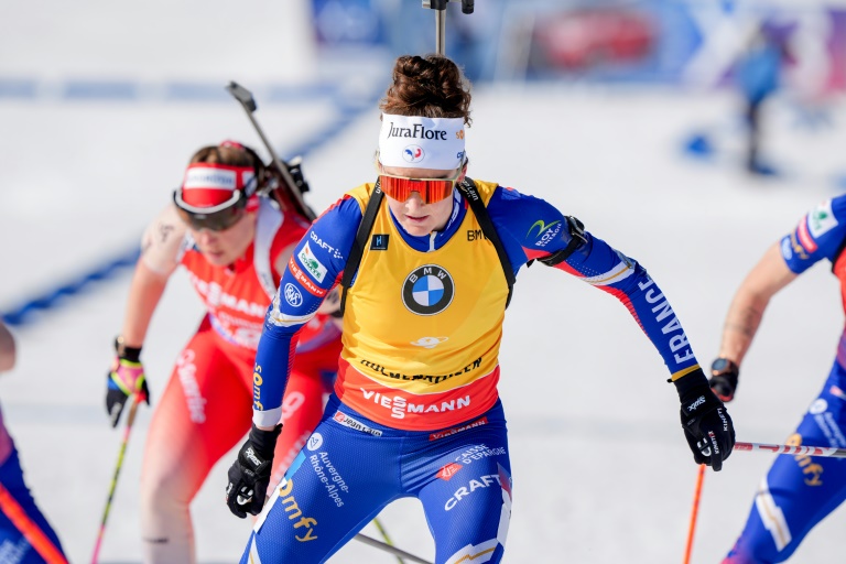 La Française Lou Jeanmonnot lors de la dernière course de la saison de biathlon, à Holmenkollen, près d'Oslo en Norvège, le 23 mars 2025.