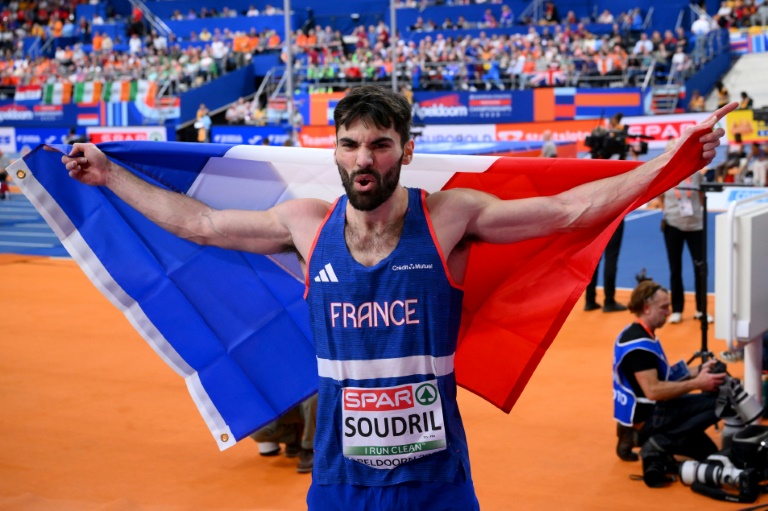 Le Français Jimy Soudril lors des Championnats d'Europe d'athlétisme en salle à Apeldoorn (Pays-Bas) le 8 mars 2025