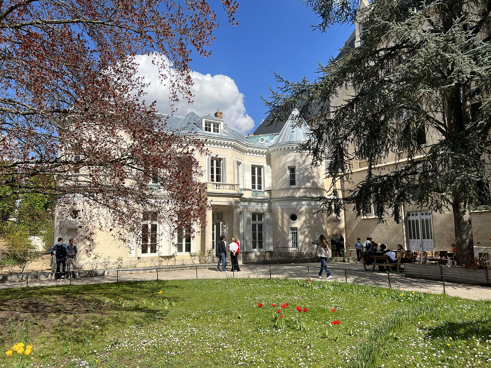 maltraitance à l'Institution Saint Dominique de Neuilly